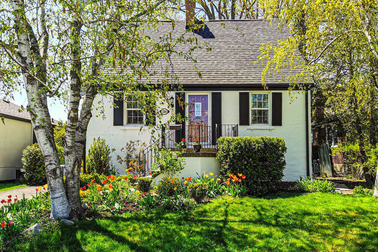 after-exterior-brick-painting-in-royal-york-toronto After photo of an English house exterior in Royal York, Toronto, showcasing the brick after being painted in white.