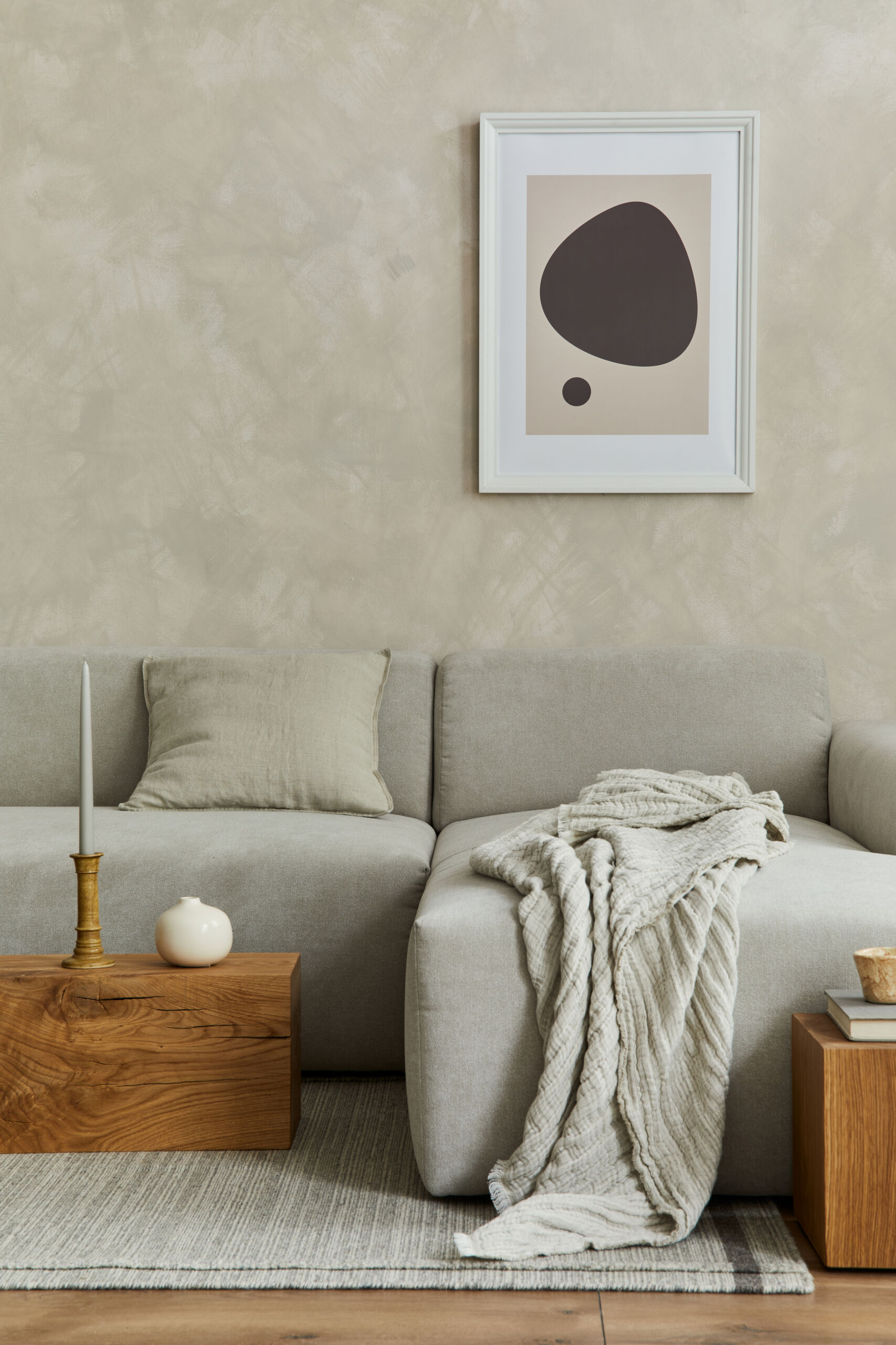 interior-house-painting-in-leaside-limewash-wall Trusted Leaside House painters transforming living room walls with earthy tone limewash.