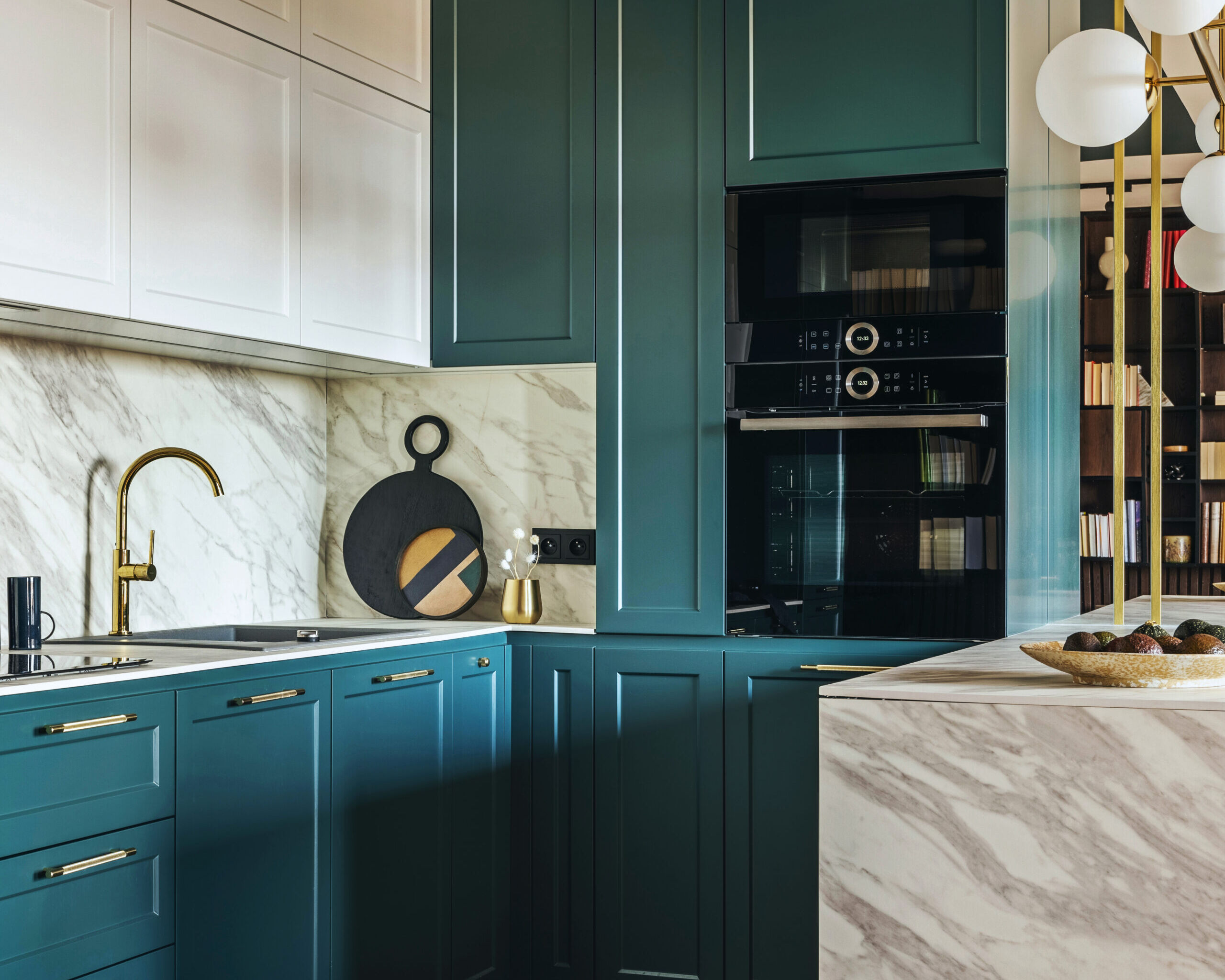 luxury-modern-and-vintage-turquoise-and-white-kitchen-refinishing-toronto Newmarket kitchen cabinet painting and refinishing project with vibrant turquoise and white color scheme, adding a lively and refreshing touch to the culinary space.