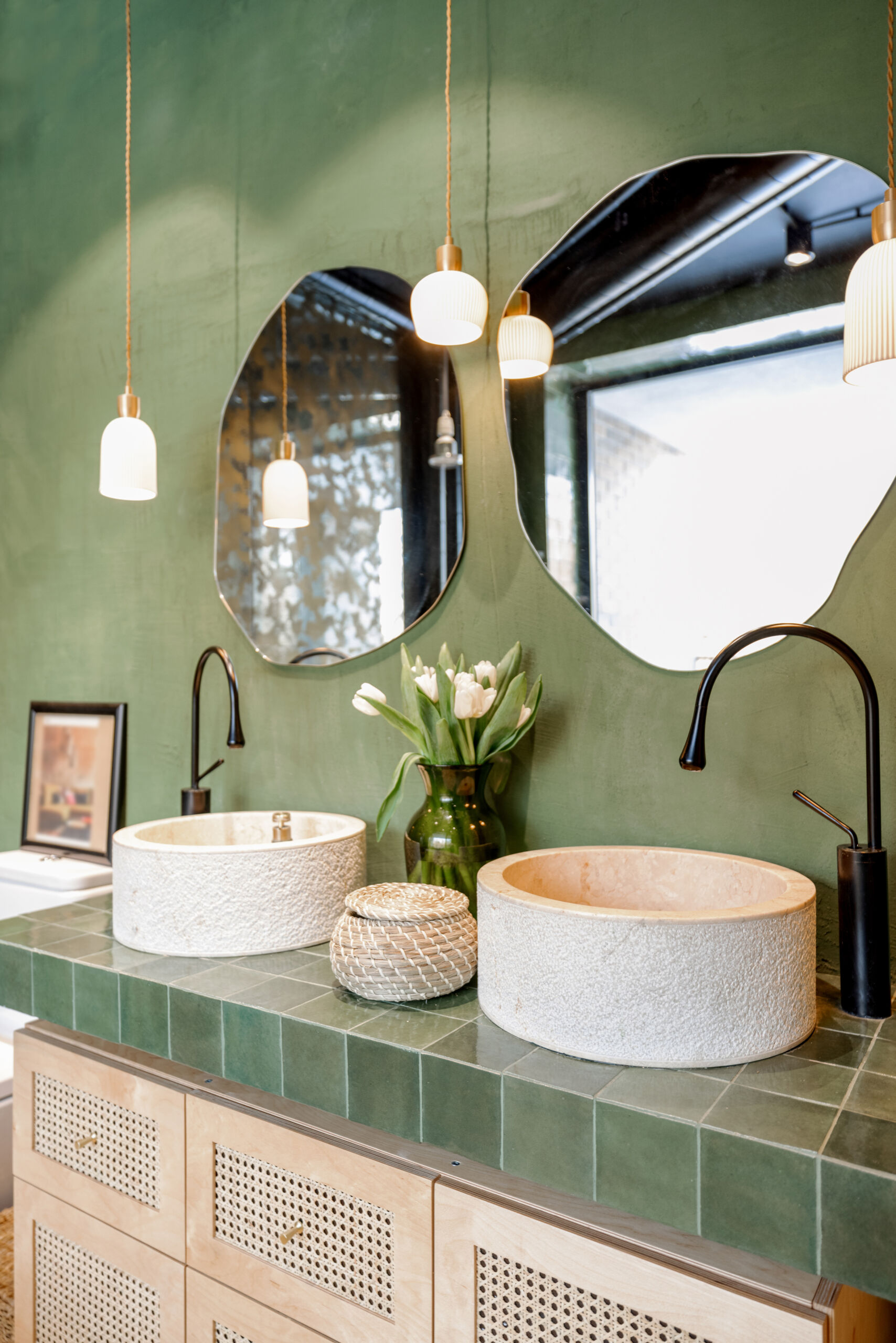 green-microcement-bathroom-walls-toronto Seamless green microcement for bathroom walls creating a waterproof, Boho aesthetic in a Toronto area wet room.
