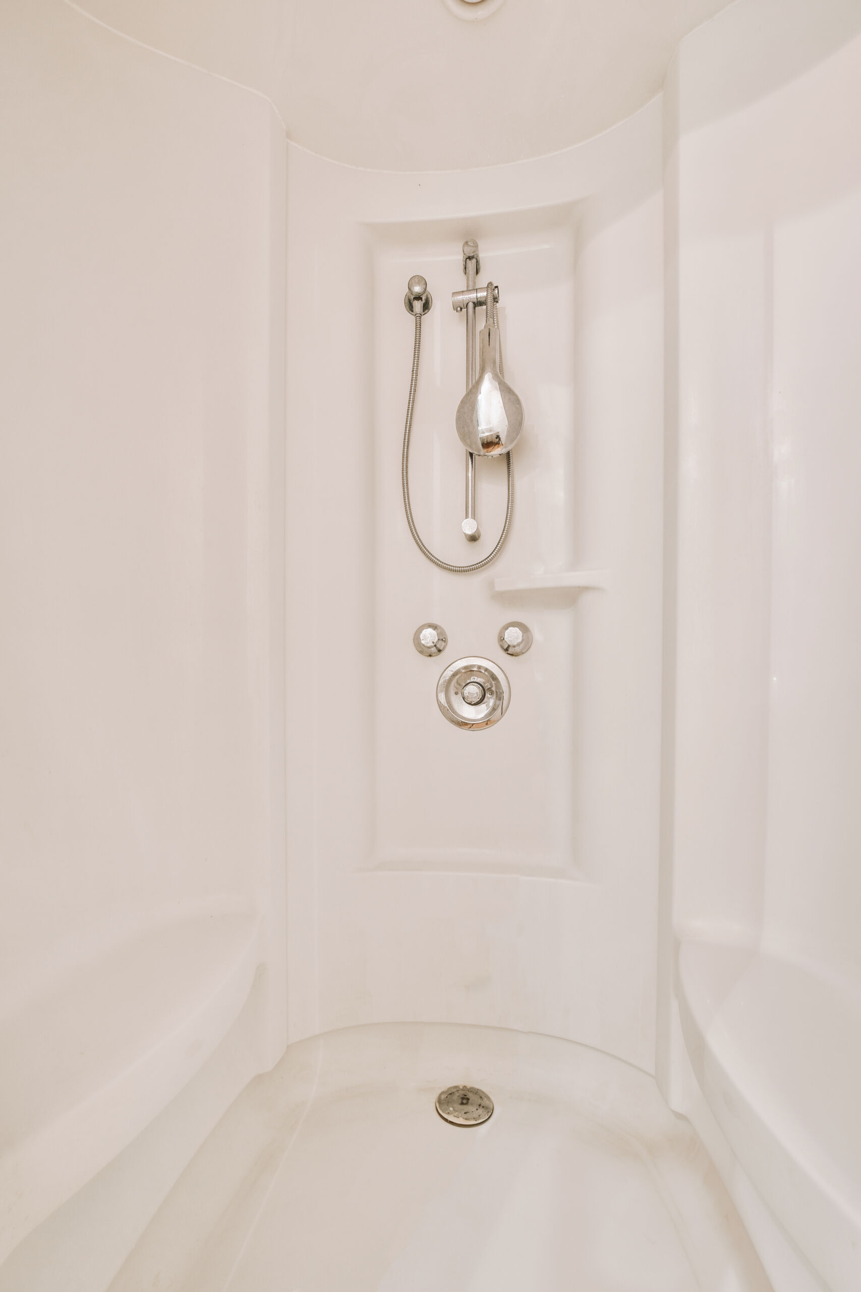 Shower box in modern bathroom