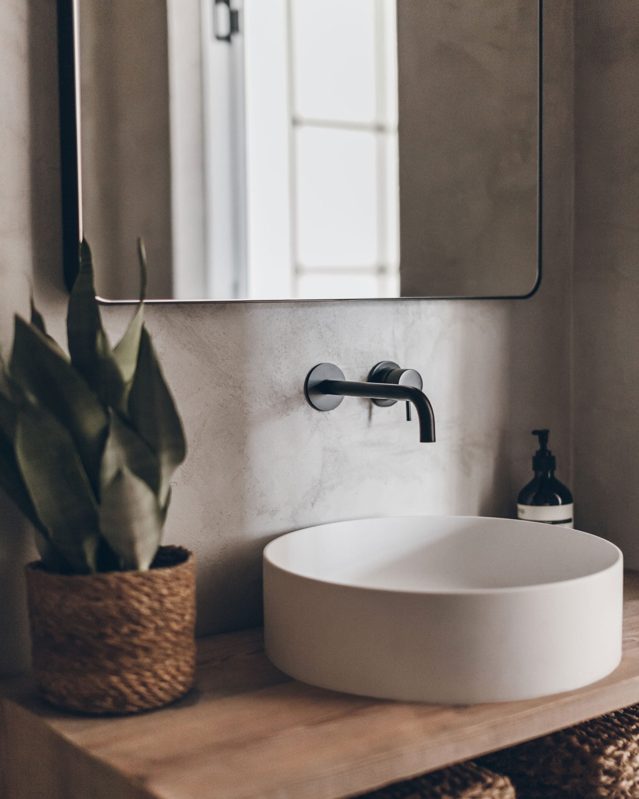 mikuta-casacozy-microcement-carament-bathroom-12-scaled