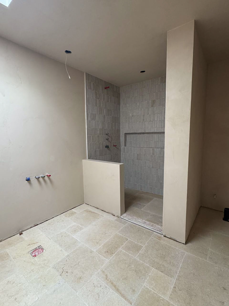 chromatisti-decor-for-bathroom-renovation-microcement-in-the-bathroom-walls-and-ceiling-in-lawrence-park-toronto2 Microcement bathroom renovation in Lawrence Park Toronto – waterproof and grout-free surfaces