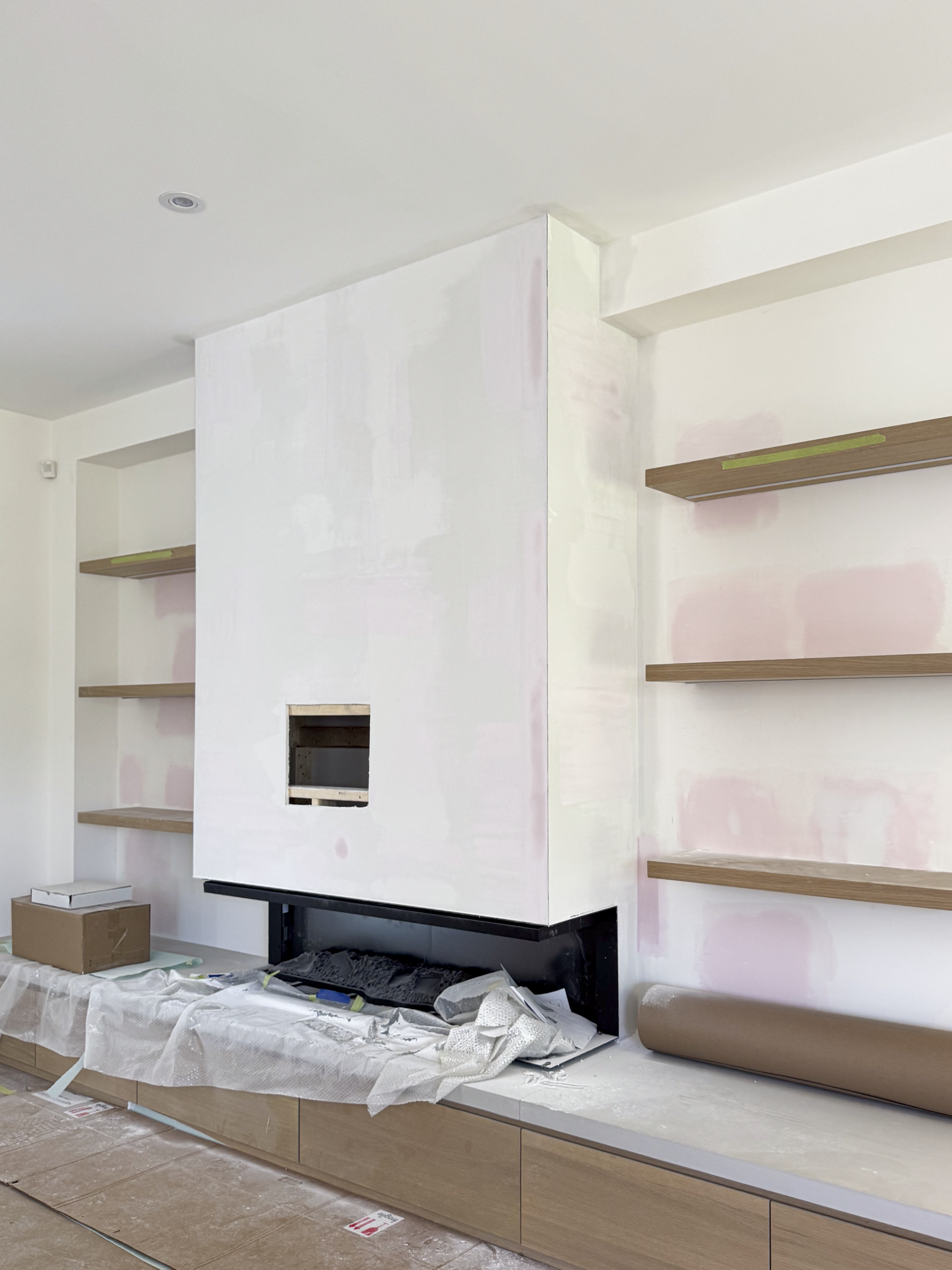 venetian-plaster-fireplace-installation-in-etobicoke3 Before photo of unfinished fireplace in Etobicoke prior to Venetian plaster surfacing by Chromatist.