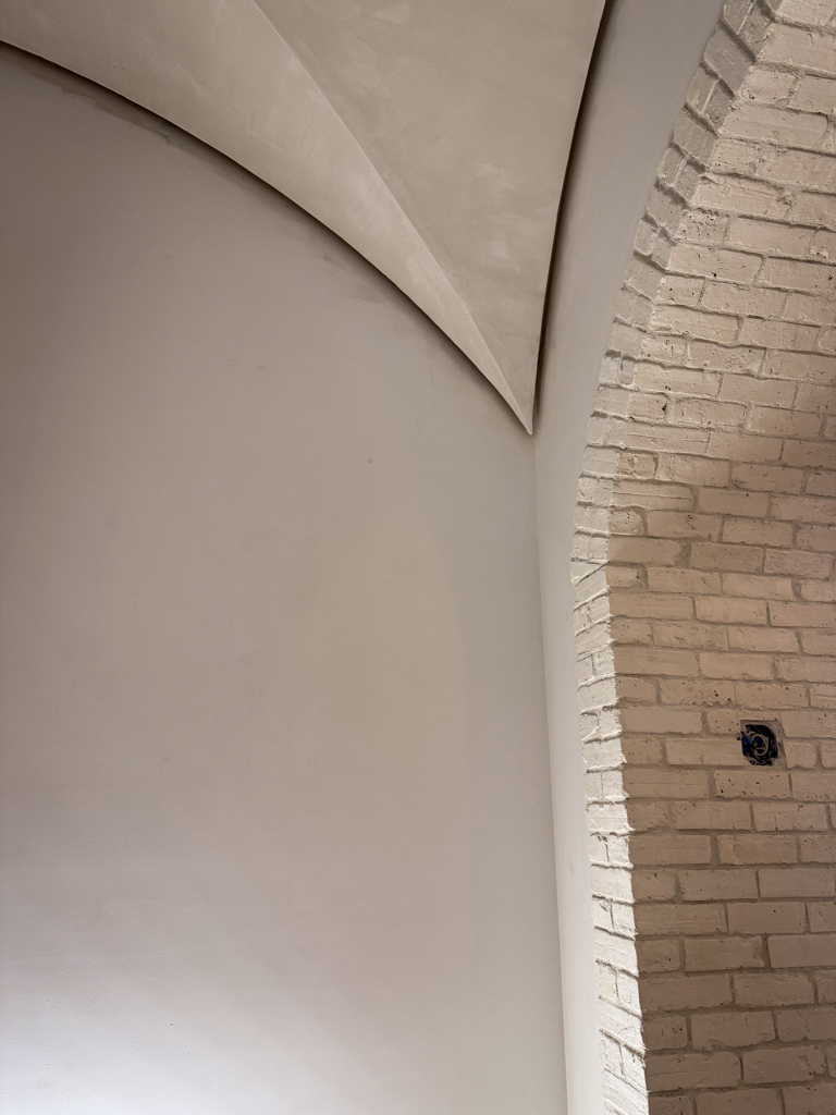 0ld-tuscan-venetian-plaster-ceiling-for-rustic-farmhouse-home-in-kleinburg-6