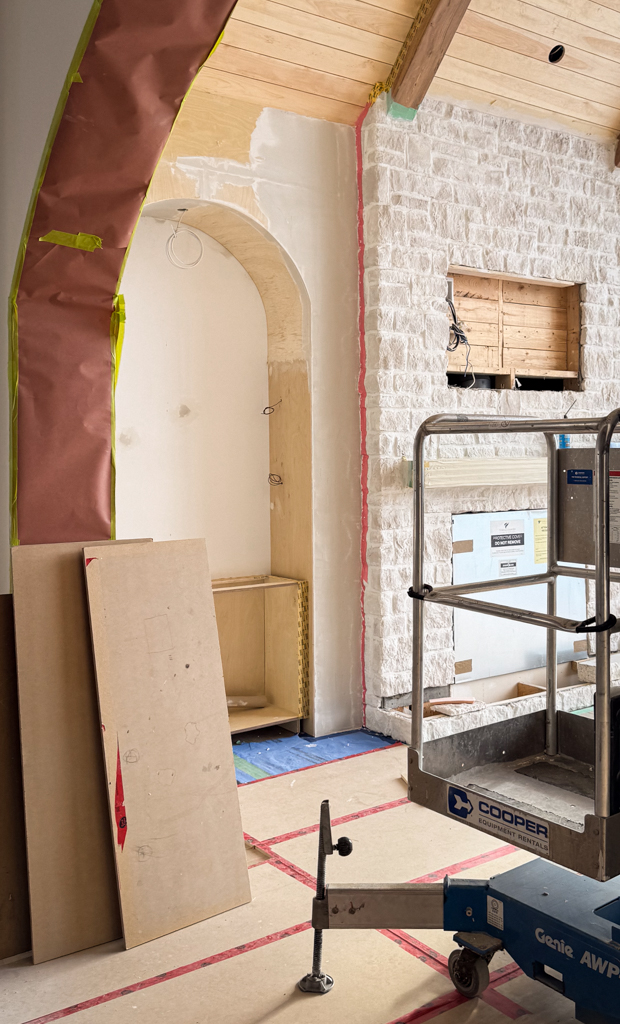 Seamless-Microcement-built-in-media-wall-kleinburg-8