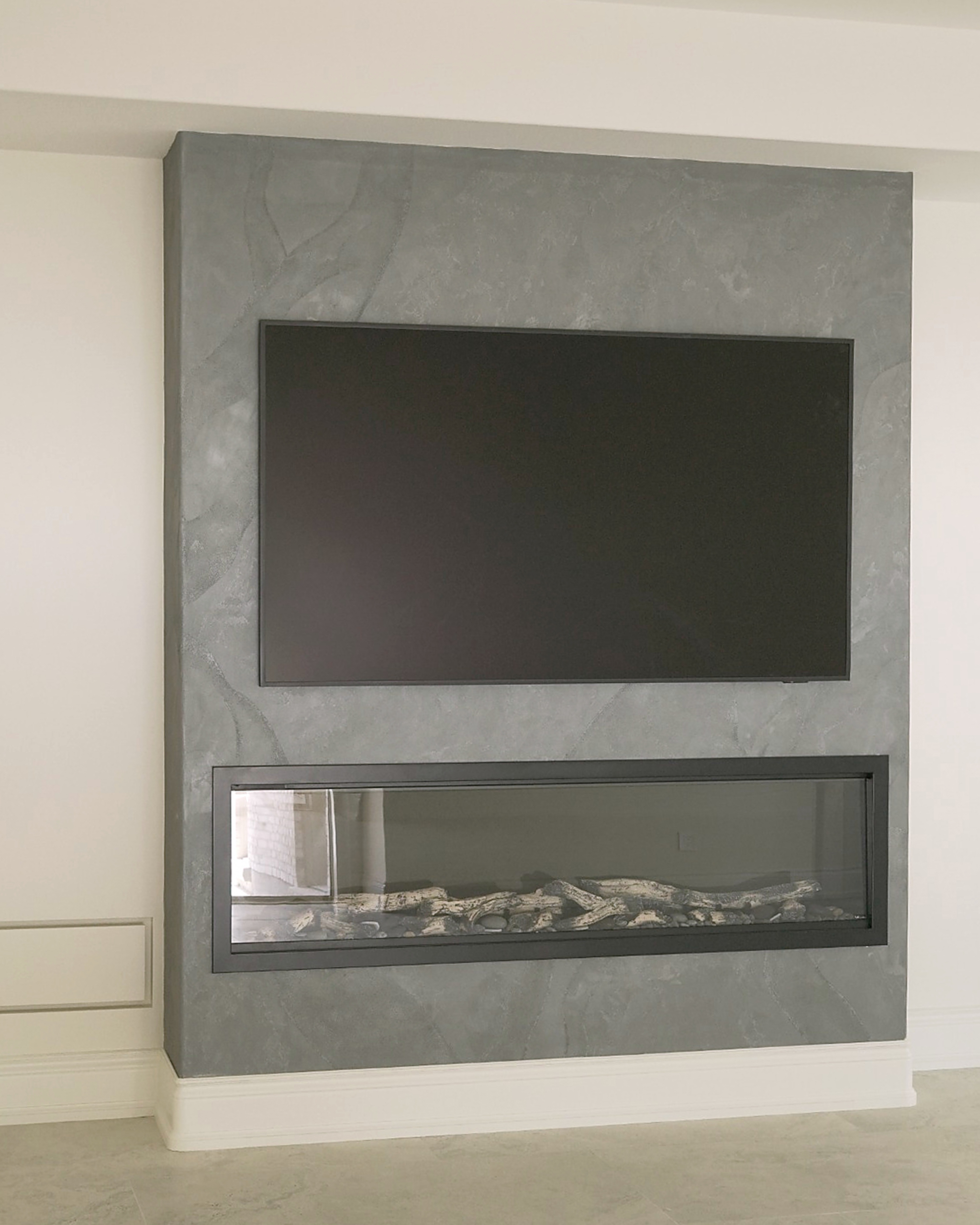 pearlescent-venetian-plaster-range-hood-european-farmhouse-kitchen-kleinburg-toronto-2